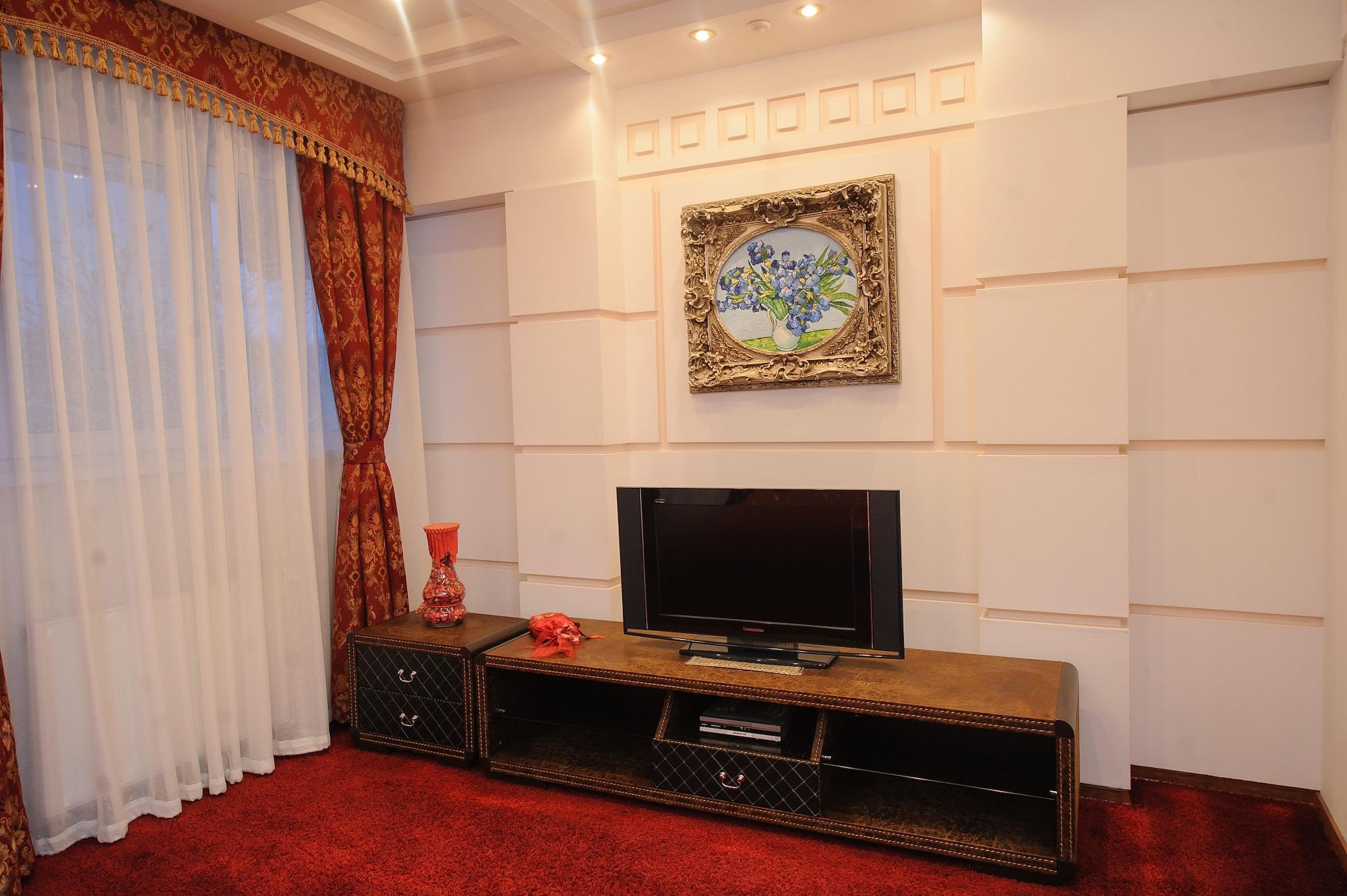 Hotel Royal Park Kisinyov Kültér fotó