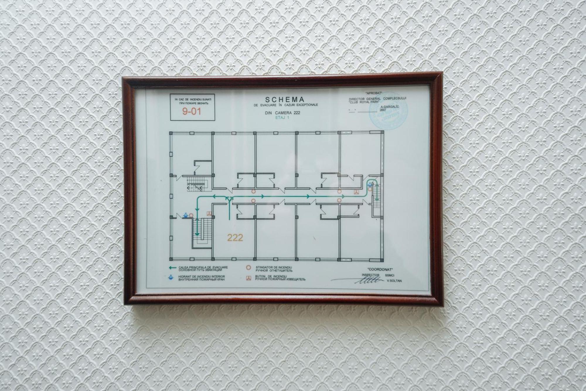 Hotel Royal Park Kisinyov Kültér fotó
