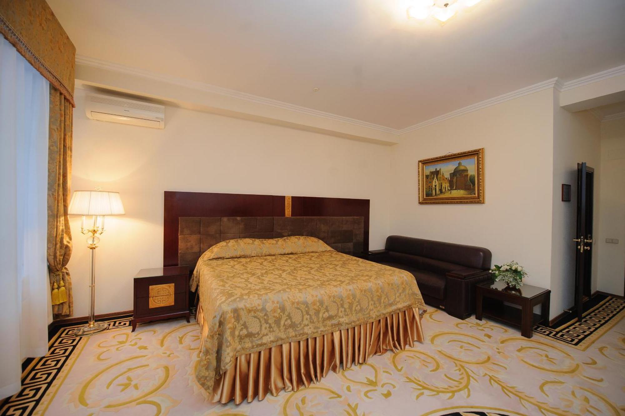 Hotel Royal Park Kisinyov Kültér fotó